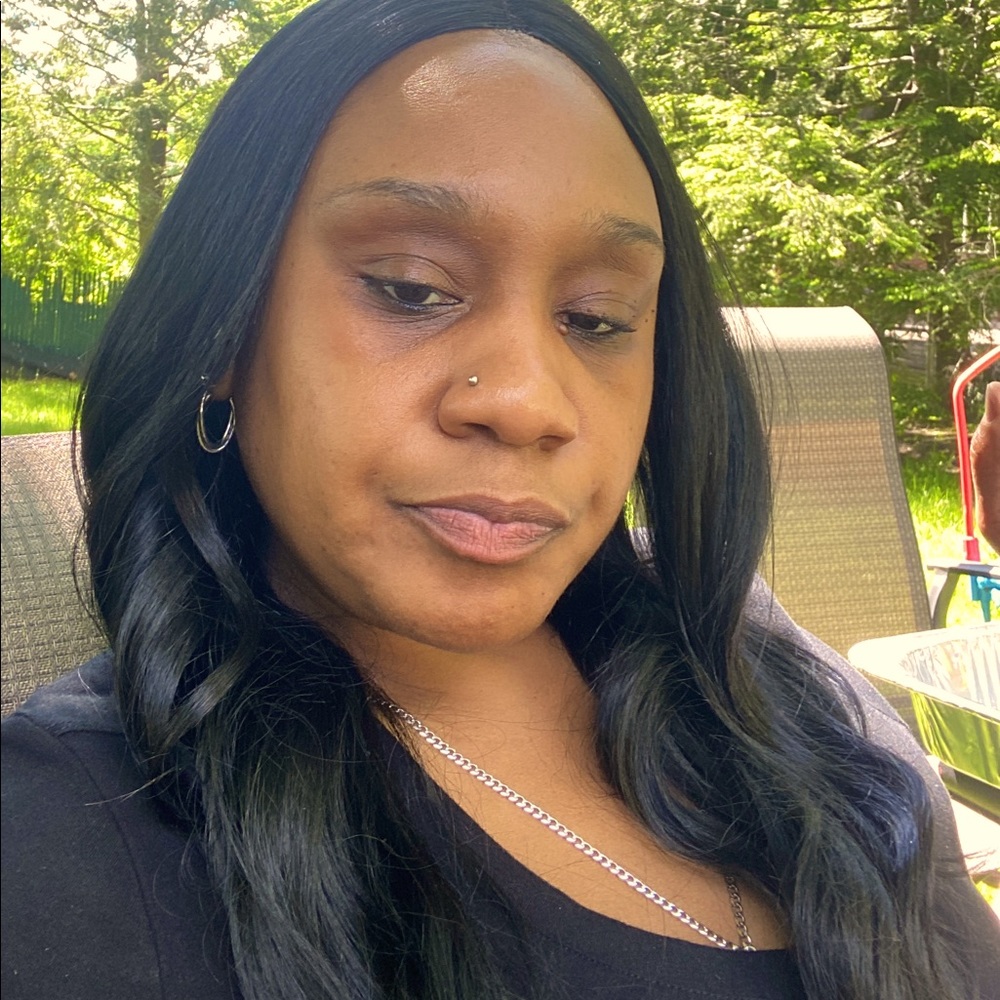 Meet your Posher, Beverly